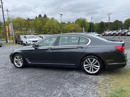 2016 BMW 750 i xDrive