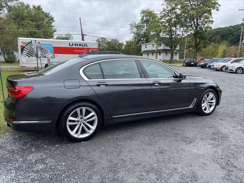 2016 BMW 750 i xDrive
