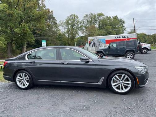 2016 BMW 750 i xDrive