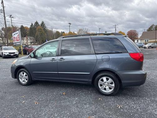 2006 Toyota Sienna LE