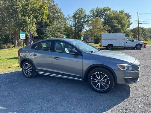 2017 Volvo S60 Cross Country T5