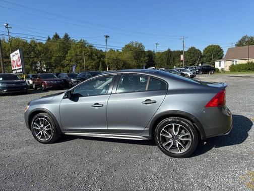 2017 Volvo S60 Cross Country T5