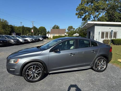 2017 Volvo S60 Cross Country T5