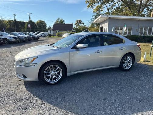 2010 Nissan Maxima SV