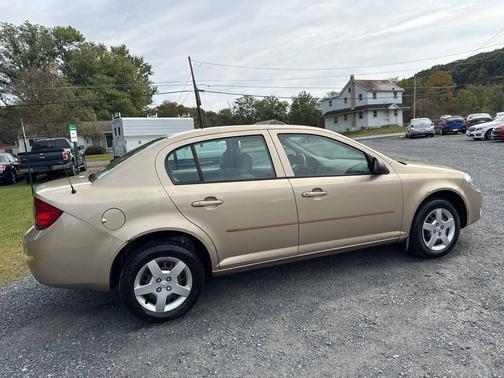 2005 Chevrolet Cobalt Base