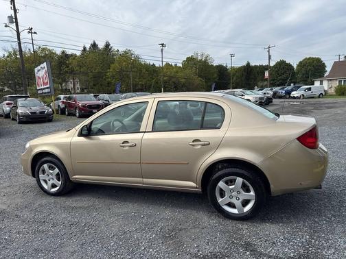 2005 Chevrolet Cobalt Base