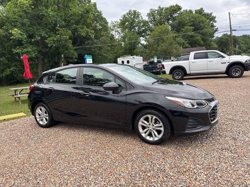 Black 2019 Chevrolet Cruze LS