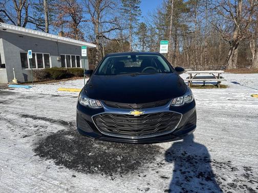 Black 2019 Chevrolet Cruze LS