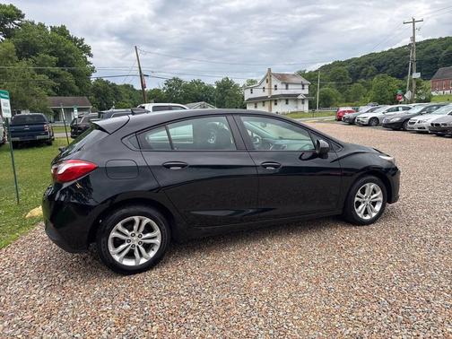 Black 2019 Chevrolet Cruze LS
