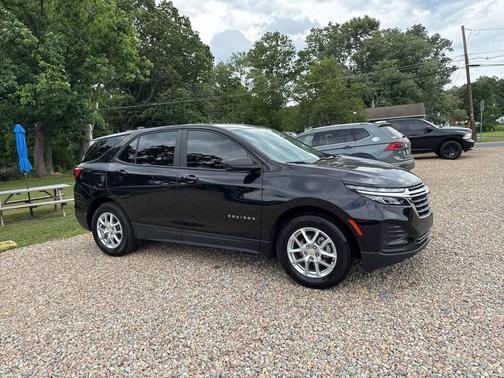 Mosaic Black Metallic 2024 Chevrolet Equinox LS