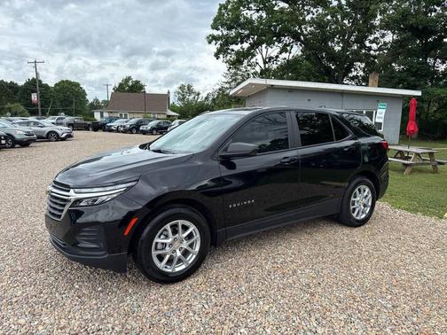 Mosaic Black Metallic 2024 Chevrolet Equinox LS