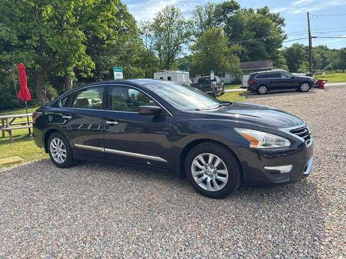 Storm 2015 Nissan Altima 2.5 SV