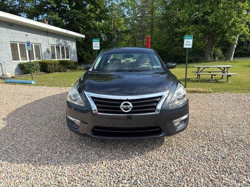 Storm 2015 Nissan Altima 2.5 SV