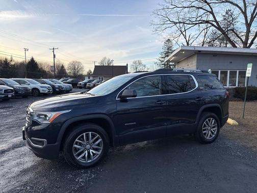 2017 GMC Acadia SLE-2