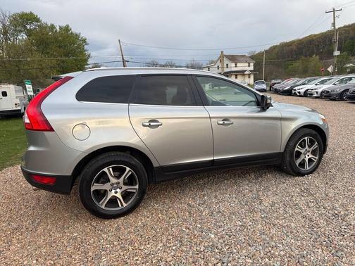Premium Electric Silver Metallic 2012 Volvo XC60 T6 Premier Plus