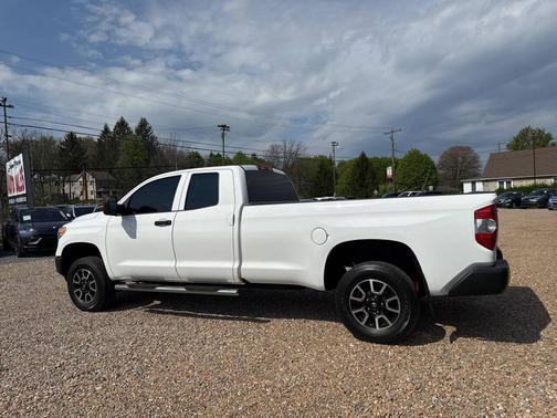 Super White 2016 Toyota Tundra SR
