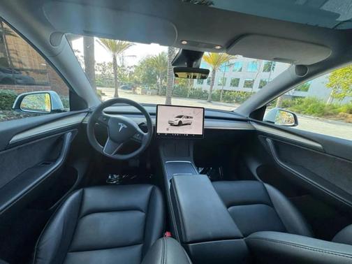 Pearl White Multi 2021 Tesla Model Y Standard Range