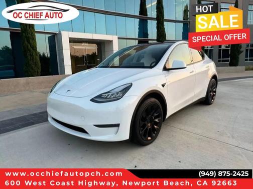 Pearl White Multi 2023 Tesla Model Y Long Range SUV