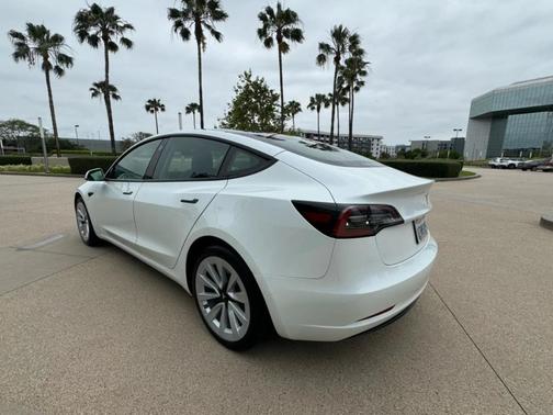 2022 Tesla Model 3 Base