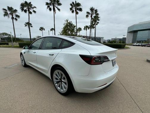 2022 Tesla Model 3 Base