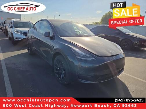 Gray 2024 Tesla Model Y Long Range