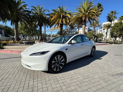 2025 Tesla Model 3 Long Range