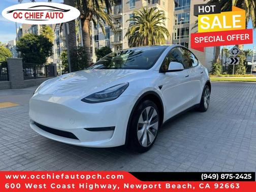 Pearl White Multi 2023 Tesla Model Y Long Range