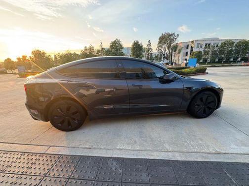 2024 Tesla Model 3 Base