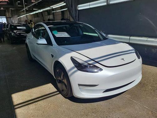 2023 Tesla Model 3 Base