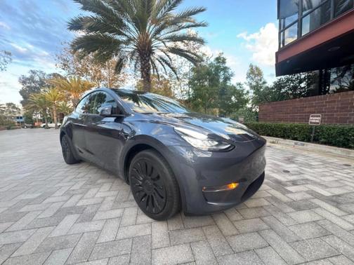 2022 Tesla Model Y Long Range
