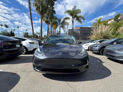 2024 Tesla Model Y Long Range