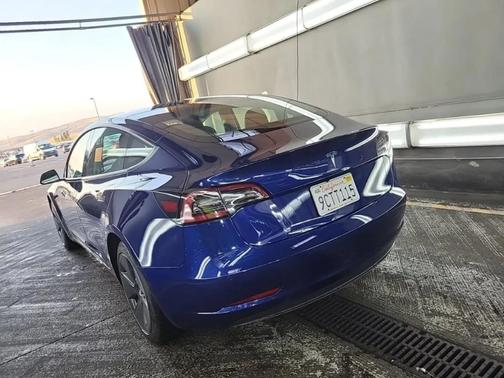 2022 Tesla Model 3 Base