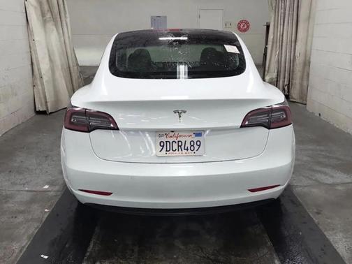 Pearl White Multi 2022 Tesla Model 3 Base