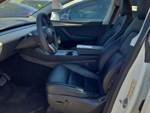 Pearl White Multi 2023 Tesla Model Y Long Range