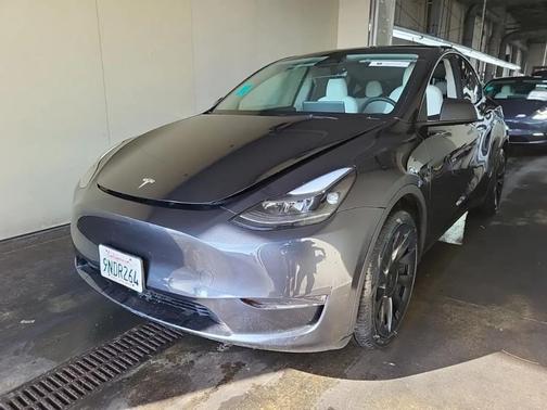 2024 Tesla Model Y Long Range
