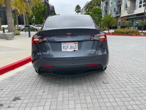 2024 Tesla Model Y Long Range
