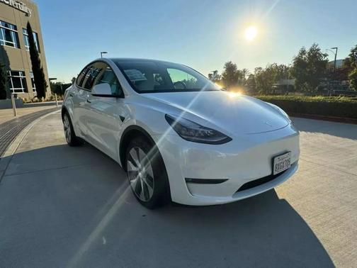2022 Tesla Model Y Long Range
