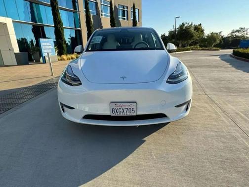 2022 Tesla Model Y Long Range