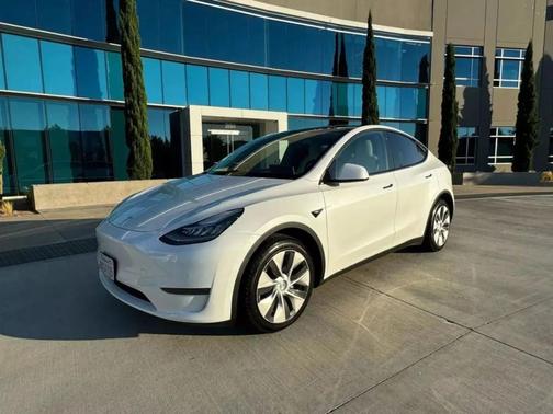 2022 Tesla Model Y Long Range
