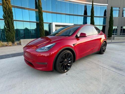 2023 Tesla Model Y Performance