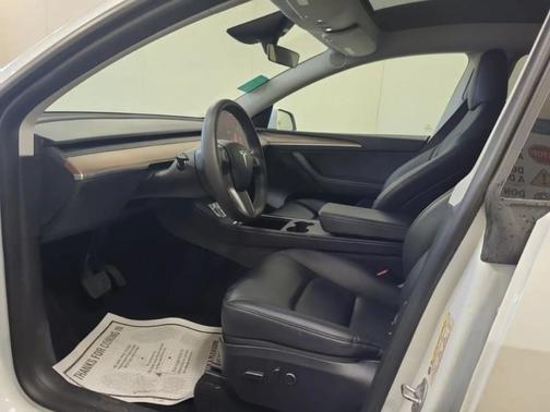 Pearl White Multi 2023 Tesla Model Y Base