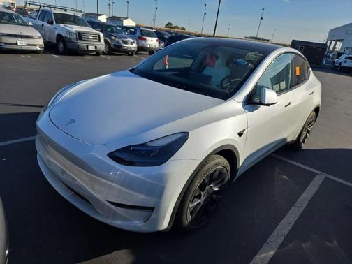 2023 Tesla Model Y Long Range