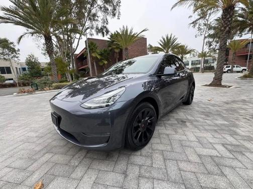 2022 Tesla Model Y Long Range