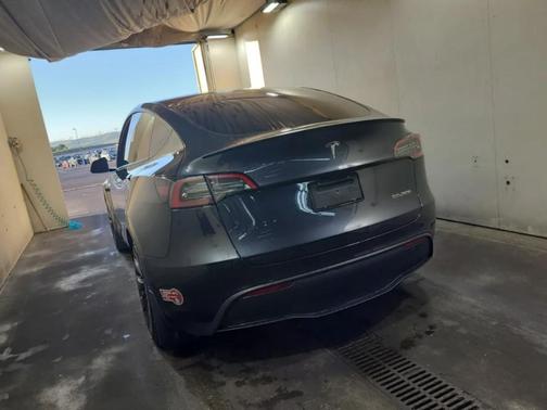 2024 Tesla Model Y Performance
