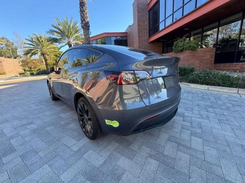 2024 Tesla Model Y Performance