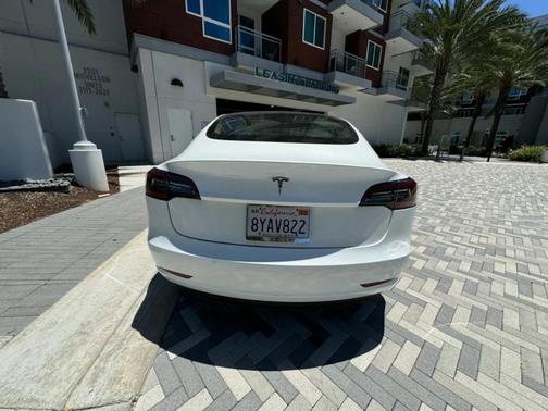 2022 Tesla Model 3 Base