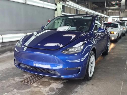 2023 Tesla Model Y Long Range