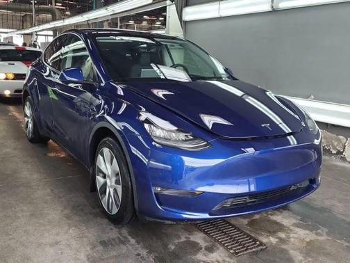 2023 Tesla Model Y Long Range