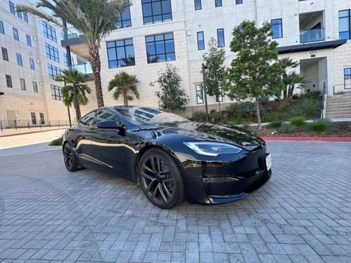 2022 Tesla Model S Base