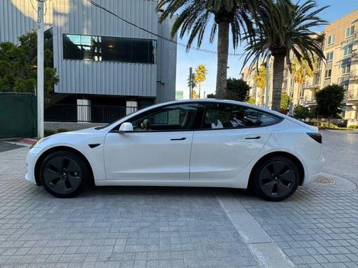 2022 Tesla Model 3 Base